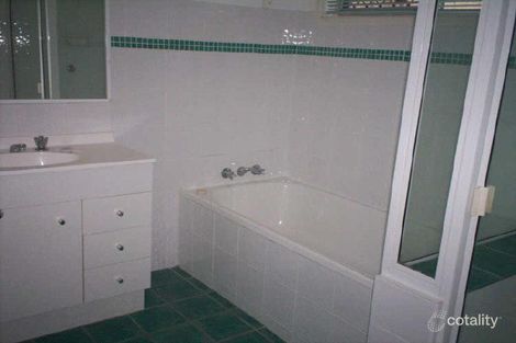 Property photo of 21 Sandpiper Avenue New Auckland QLD 4680