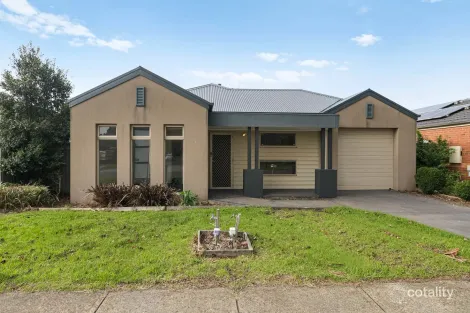36 Tyndall St, Cranbourne East, VIC 3977