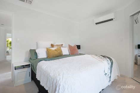 Property photo of 4/14 Crossland Way Kardinya WA 6163