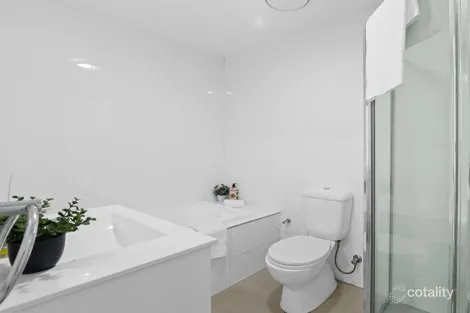 Property photo of 2/2-6 Fraser Street Westmead NSW 2145