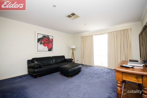 Property photo of 32 Kingfisher Drive West Wodonga VIC 3690