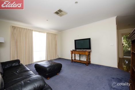Property photo of 32 Kingfisher Drive West Wodonga VIC 3690