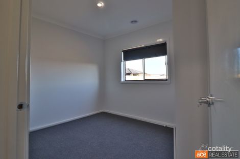 Property photo of 8 Pascal Way Wyndham Vale VIC 3024