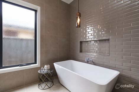 Property photo of 255 Alisma Boulevard Cranbourne North VIC 3977