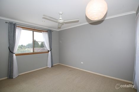 Property photo of 9 Wiemers Crescent Centenary Heights QLD 4350