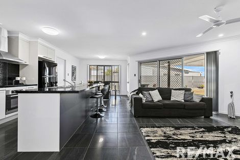 Property photo of 49 Spring Way Nikenbah QLD 4655