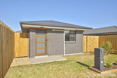 11 Orlando St, Oran Park, NSW 2570