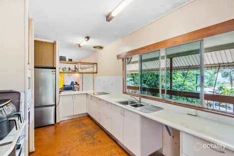 Property photo of 21 Slate Close Brinsmead QLD 4870