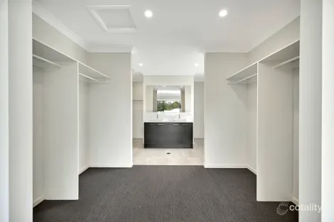 Property photo of 11 Best Place Tingalpa QLD 4173