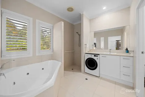 Property photo of 2 Crestview Drive Peregian Springs QLD 4573