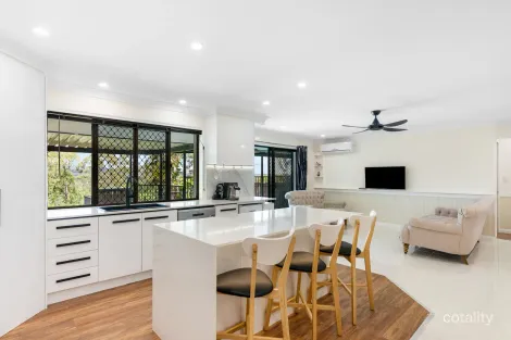 Property photo of 35 Helensvale Road Helensvale QLD 4212