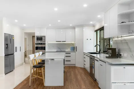 Property photo of 35 Helensvale Road Helensvale QLD 4212