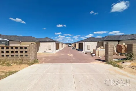 13/18 Fifth Rd, Armadale, WA 6112