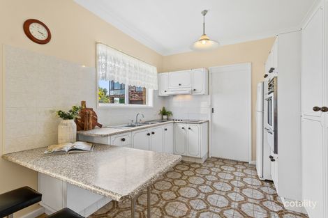 Property photo of 15 Cuthbert Drive Mount Warrigal NSW 2528