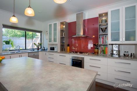 17 Worcester Rd, Gisborne, VIC 3437