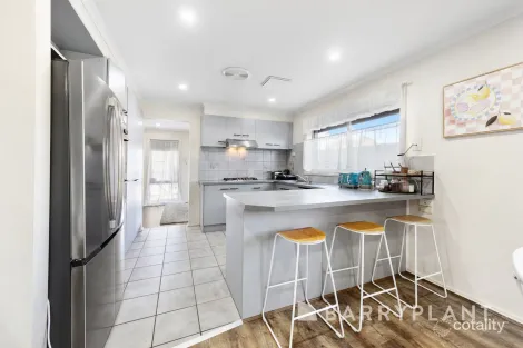 Property photo of 18 Jester Court Kings Park VIC 3021