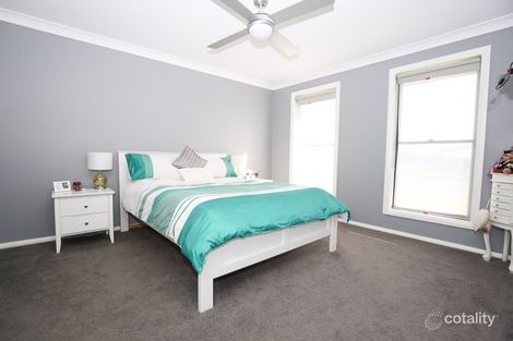Property photo of 4 Byrne Close Kelso NSW 2795