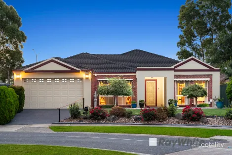 Property photo of 1 Meadow Croft Court Cranbourne East VIC 3977