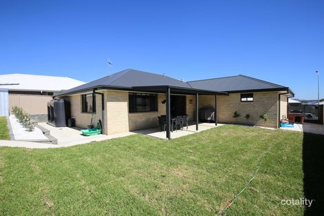 Property photo of 4 Byrne Close Kelso NSW 2795