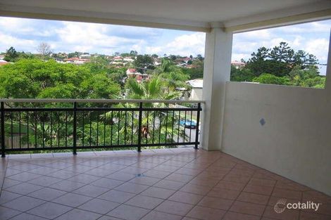 Property photo of 4/10 Bardsley Avenue Greenslopes QLD 4120