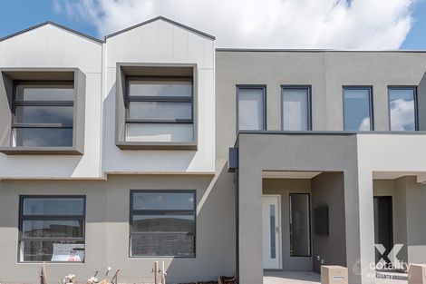 Property photo of 10 Rodway Walk Tarneit VIC 3029