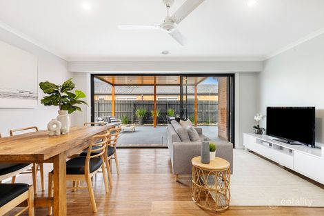 Property photo of 52 Waltham Drive Mornington VIC 3931