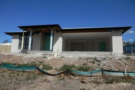 8 Abby Cct, Maudsland, QLD 4210