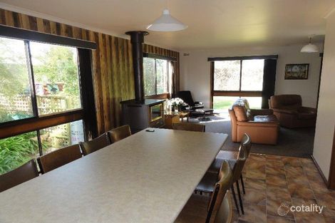 Property photo of 6 Wattle Court Sandy Point VIC 3959