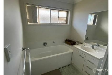 Property photo of 5 Neville Drive Branyan QLD 4670