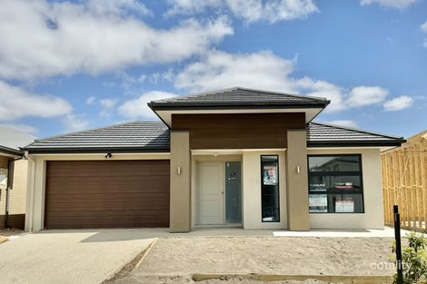 4 Akroydon St, Werribee, VIC 3030