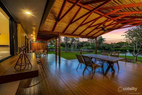 17 Turnbull Ct, Urangan, QLD 4655