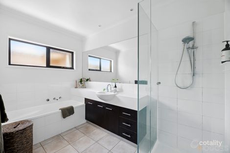 Property photo of 10 Greenview Rise Ocean Grove VIC 3226