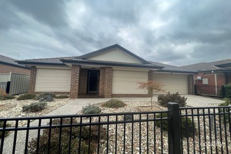 Property photo of 34 Rosella Crescent Caroline Springs VIC 3023