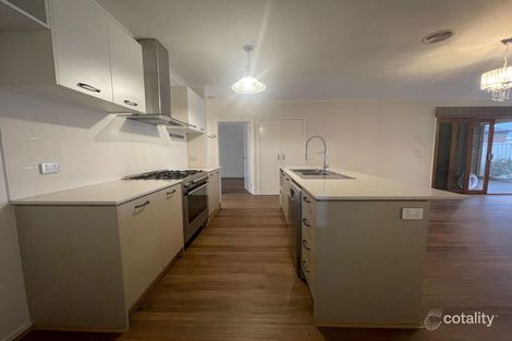 Property photo of 34 Rosella Crescent Caroline Springs VIC 3023