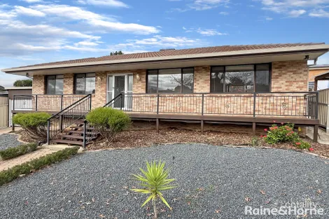 27 Candlebark Rd, Karabar, NSW 2620