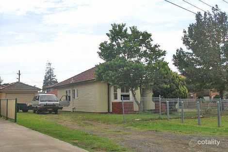 2 Koala Rd, Greenacre, NSW 2190