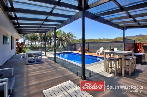 Property photo of 18 Rosedale Avenue South West Rocks NSW 2431