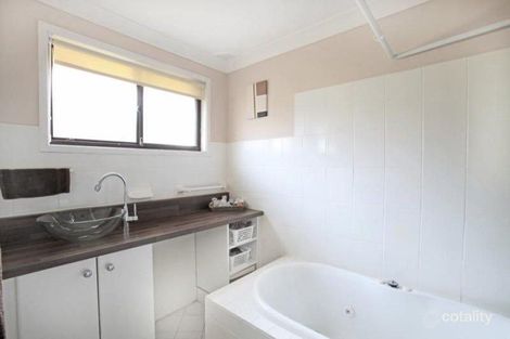 Property photo of 13 Lorenzo Crescent Rosemeadow NSW 2560
