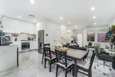 Property photo of 2/6 Holland Crescent Casula NSW 2170
