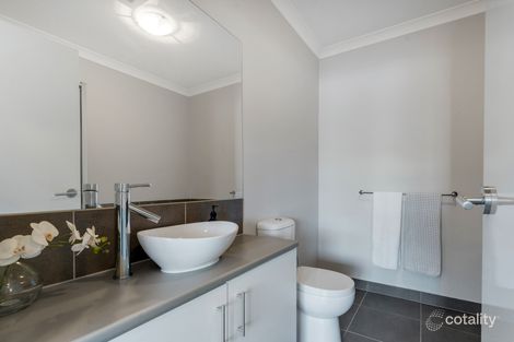 Property photo of 8/64 Escapade Boulevard Craigieburn VIC 3064