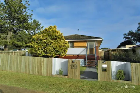 Property photo of 19 Hillside Street Newtown QLD 4350