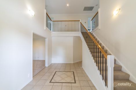 Property photo of 10 Golden Bear Drive Arundel QLD 4214