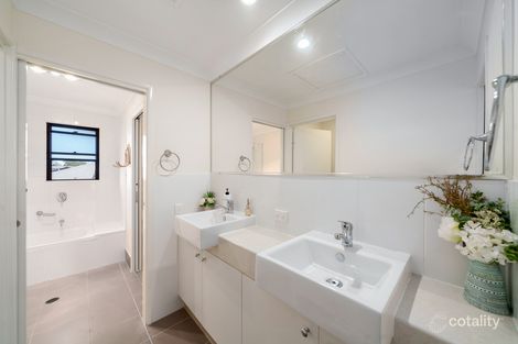 Property photo of 2/3 Swordgrass Court Kallangur QLD 4503