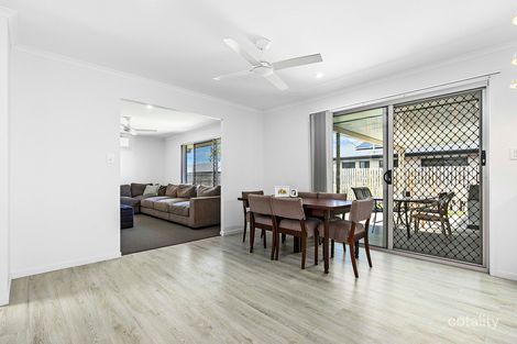 14 Larissa Way, Urangan, QLD 4655