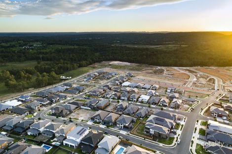 171 Bradley St, Glenmore Park, NSW 2745