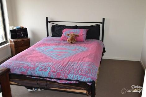 Property photo of 8 Hamish Avenue Pakenham VIC 3810