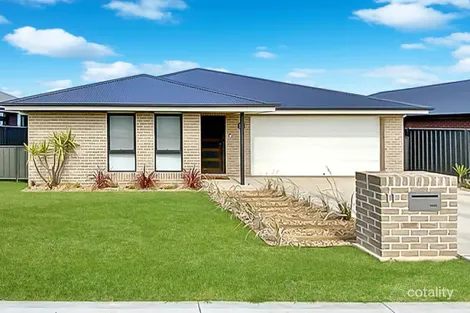 Property photo of 11 Federation Boulevard Forbes NSW 2871