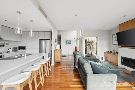 Property photo of 2 Brawn Avenue Lake Wendouree VIC 3350