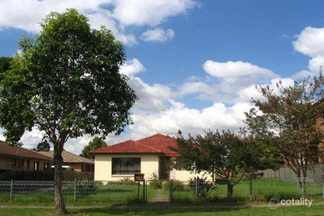 28 Rickard Rd, Bossley Park, NSW 2176