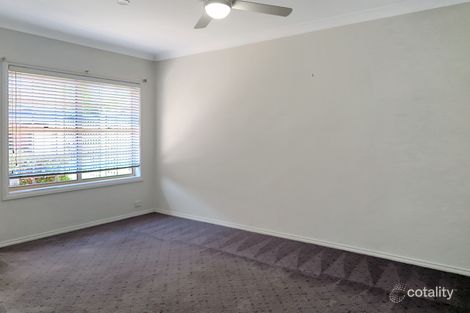 Property photo of 2/151 Ambleside Circuit Lakelands NSW 2282